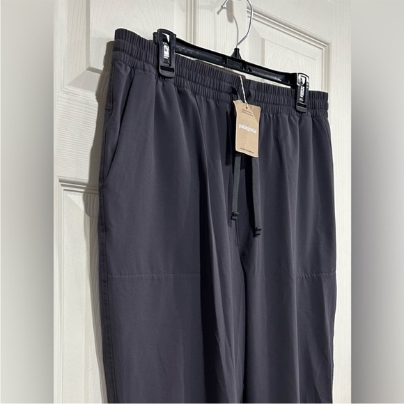 Patagonia Women's Large Fleetwith Pants Ink Black Polyester Spandex NWT - Picture 3 of 10